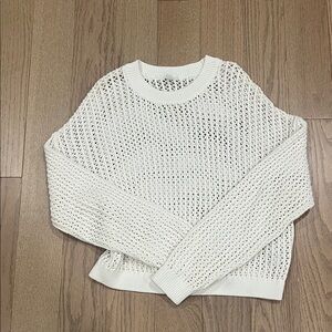 Old Navy Women's Cream Knit Sweater